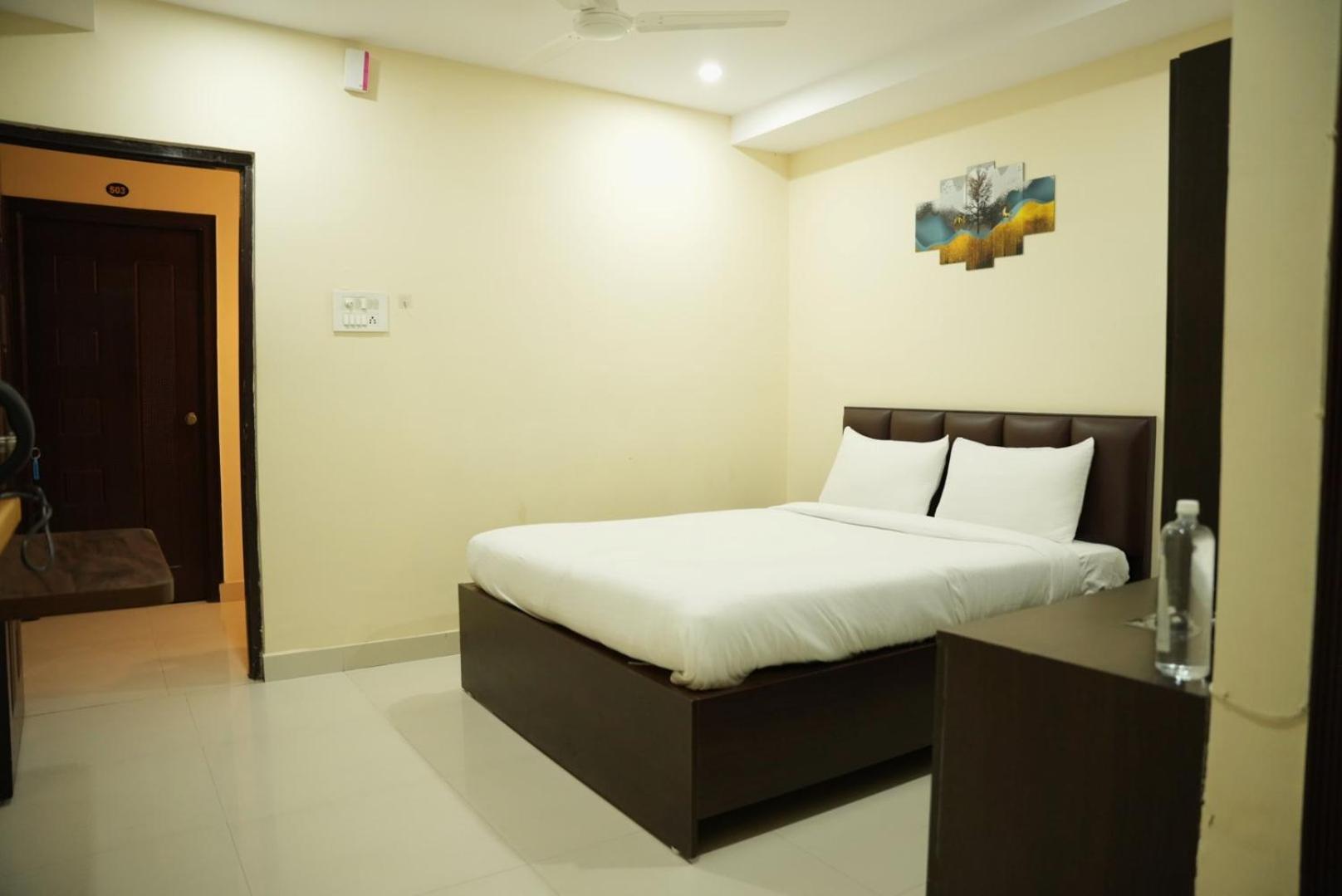Da Lara Suites Kondapur  エクステリア 写真